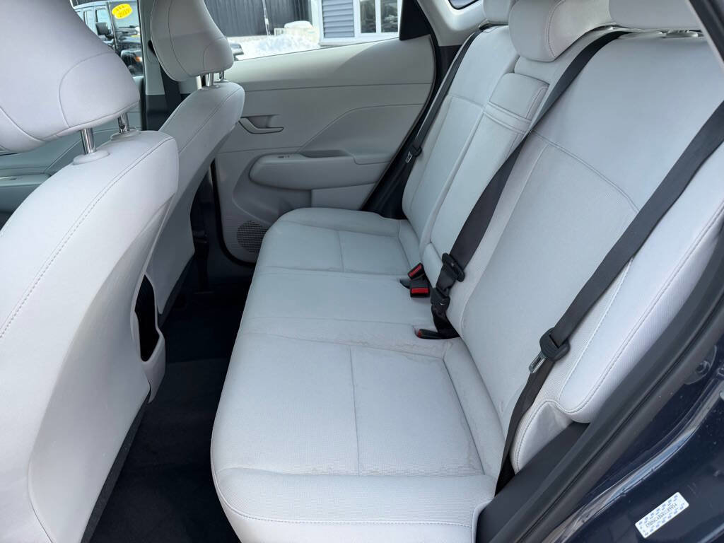 Used 2024 Hyundai Kona SE AWD/4WD image 30
