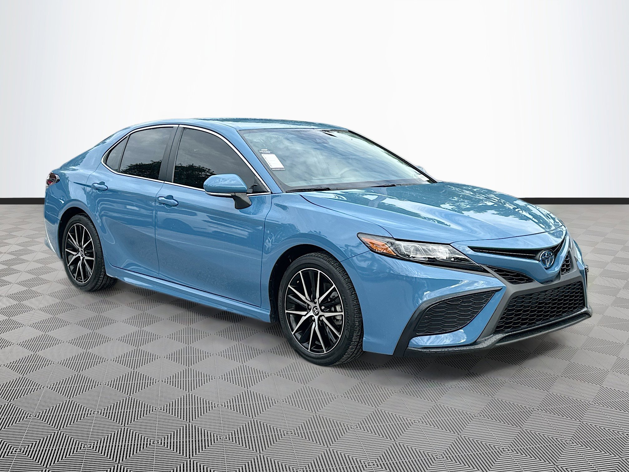 Used 2024 Toyota Camry SE