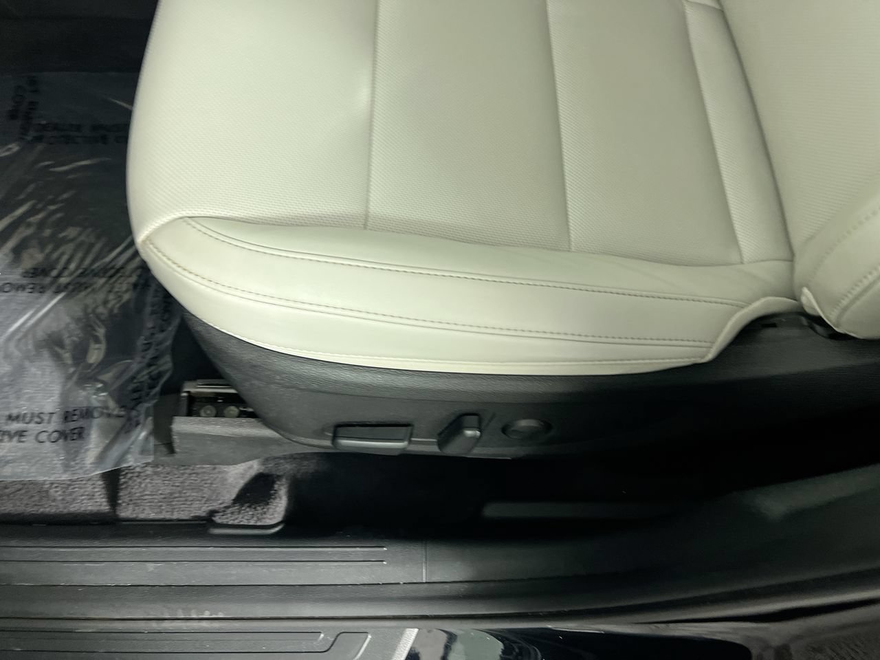 Used 2024 Kia Telluride S w/ S Sunroof Package FWD image 13