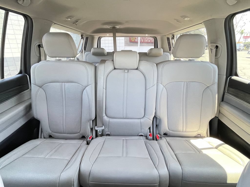 Used 2024 Jeep Wagoneer L Series III w/ Flexible Seating Group AWD/4WD image 24