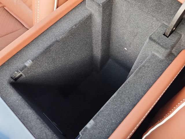 New 2026 Cadillac Vistiq Sport AWD/4WD image 19