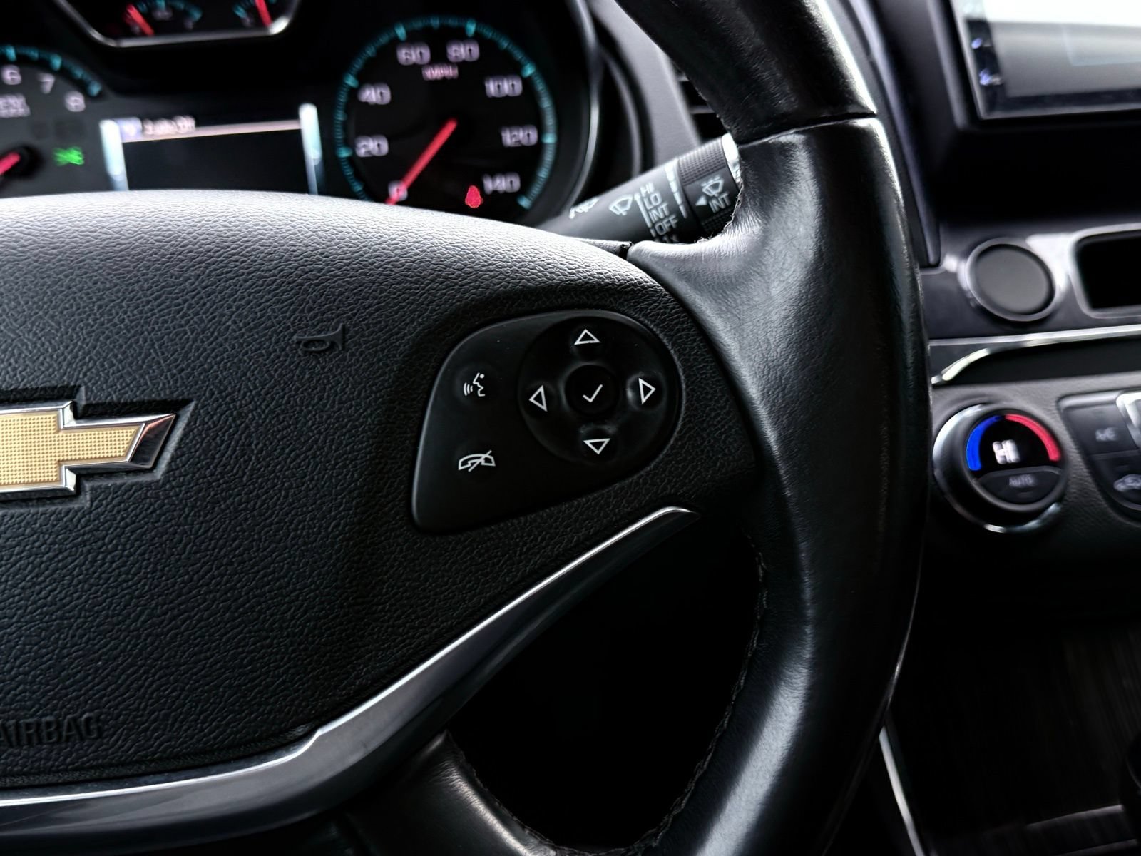 Used 2016 Chevrolet Impala LTZ FWD image 30