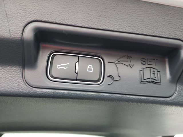 New 2025 Ford Explorer Platinum image 9