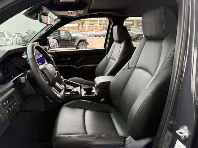 Used 2024 Toyota Tacoma Limited w/ Limited Package (LT) image 29