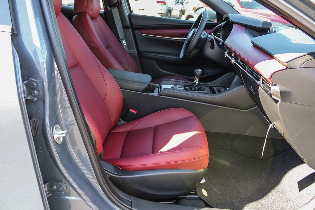 New 2026 MAZDA MAZDA3 2.5 S Hatchback w/ Premium Pkg FWD image 18