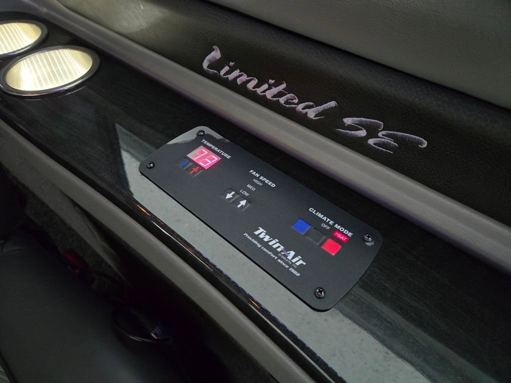 Used 2021 Mercedes-Benz Sprinter 2500 image 16