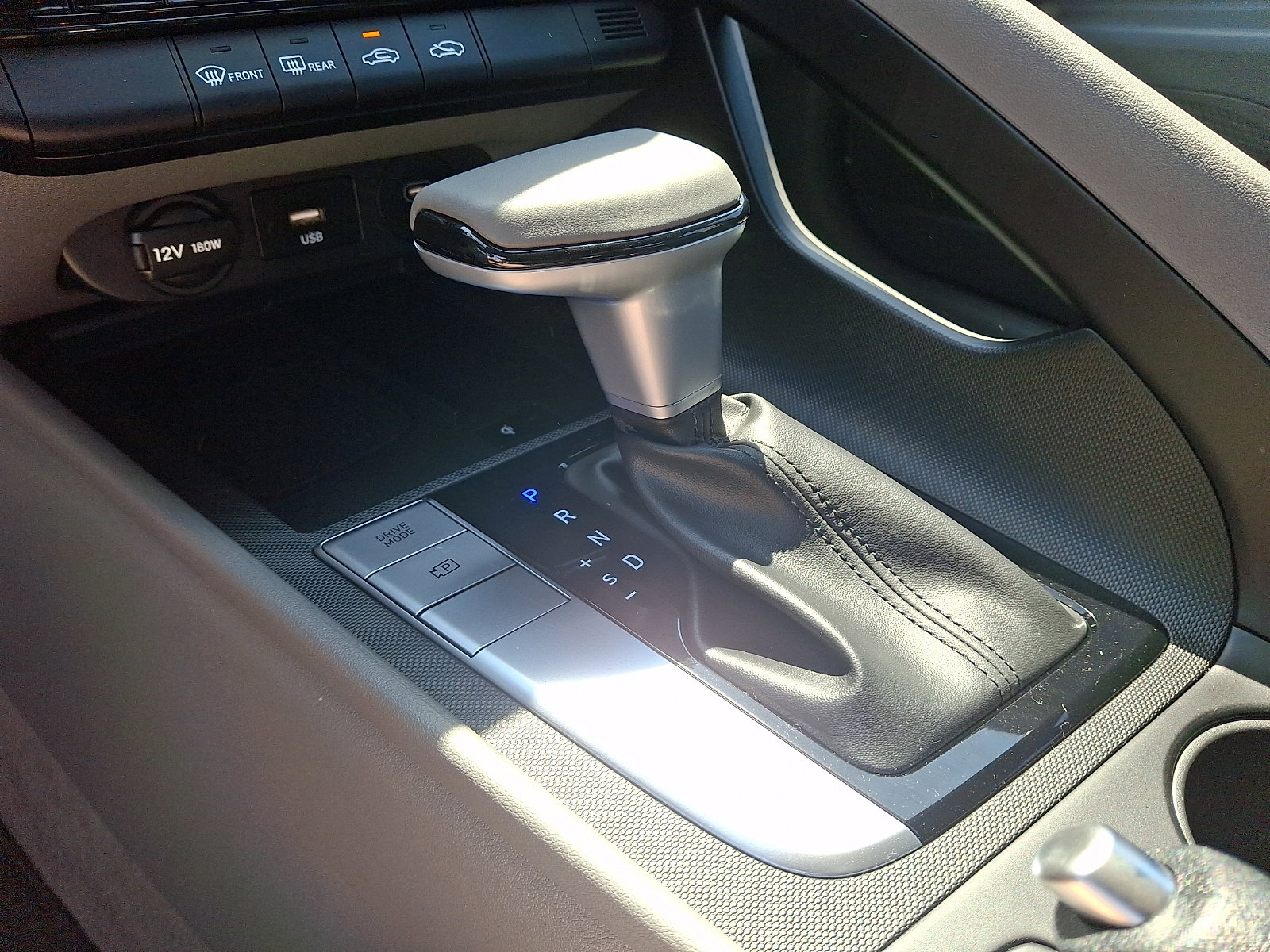 Certified 2025 Hyundai Elantra Sport FWD image 14