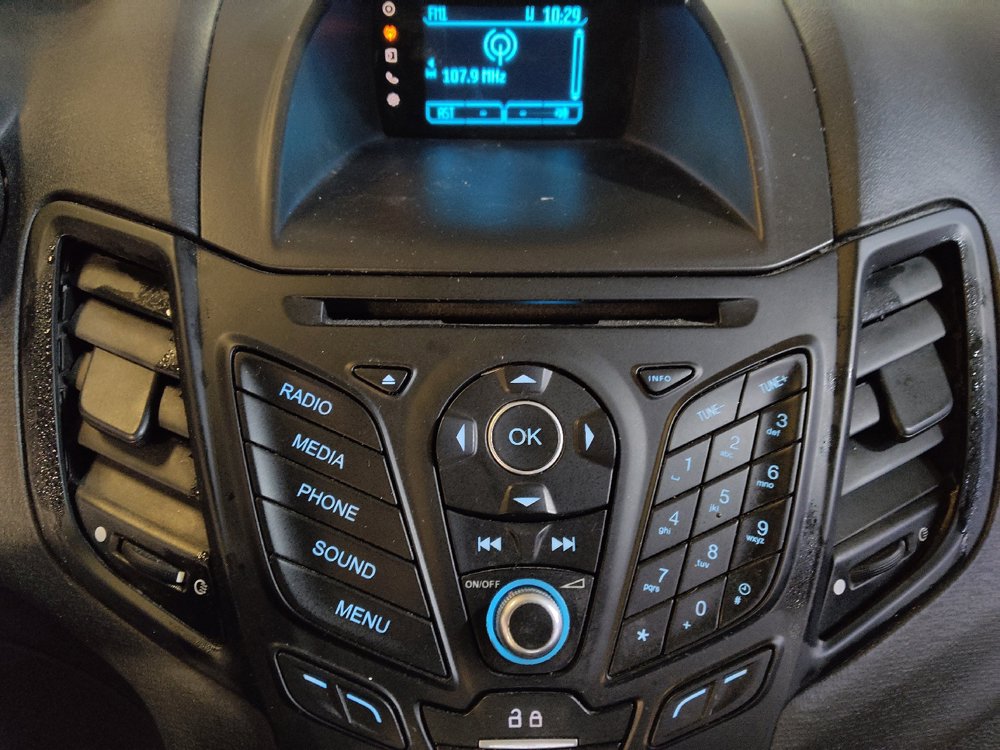 Used 2017 Ford Fiesta SE FWD image 25