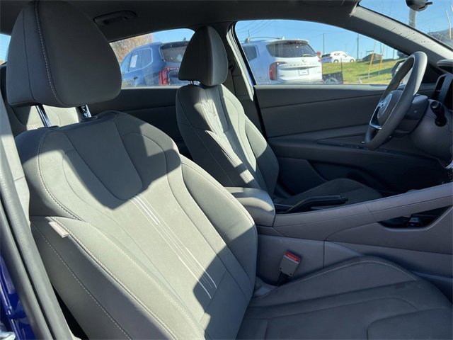Used 2022 Hyundai Elantra SEL image 23