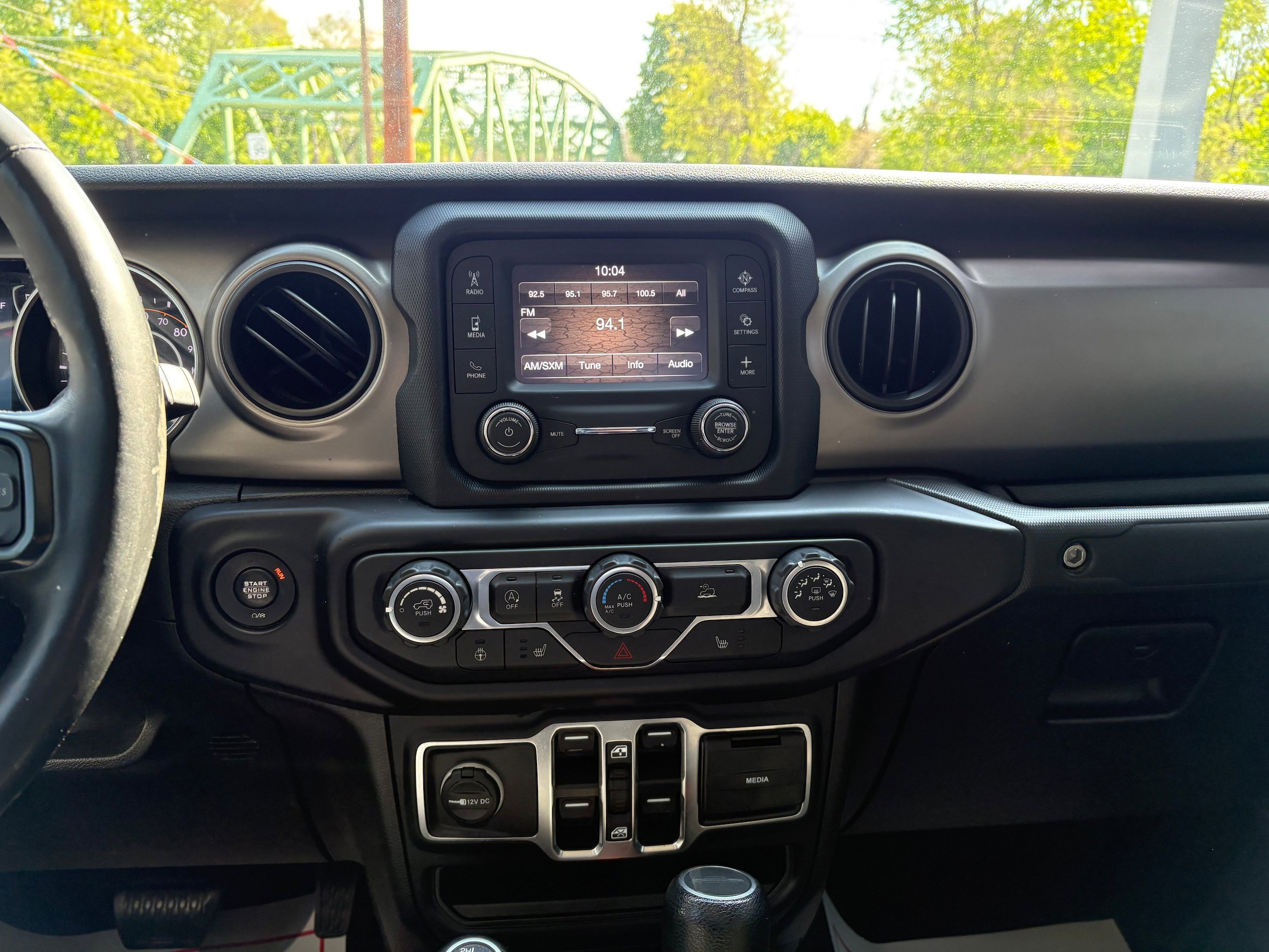 Certified 2020 Jeep Gladiator Sport w/ Quick Order Package 24S AWD/4WD image 17