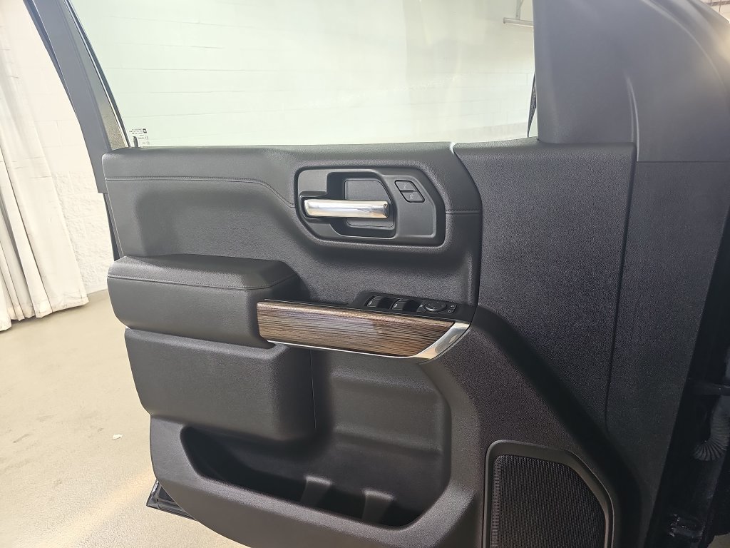 Used 2019 Chevrolet Silverado 1500 LT w/ All-Star Edition AWD/4WD image 32