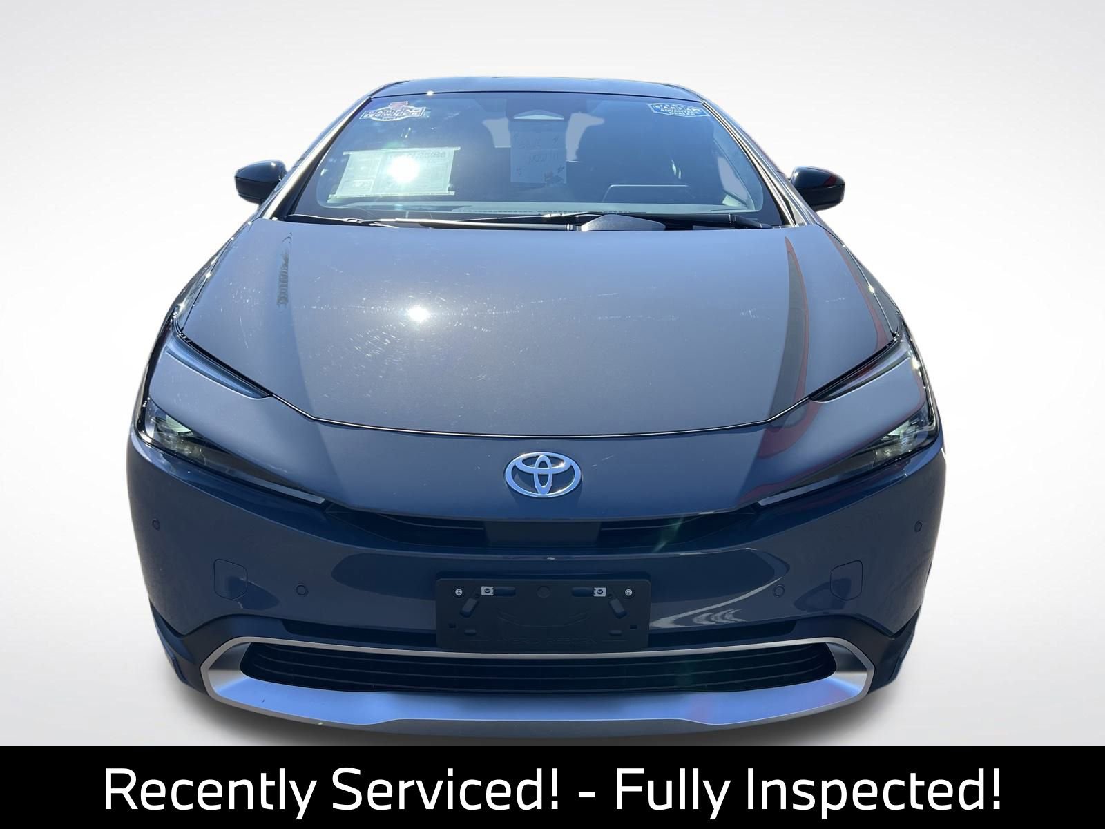 Used 2024 Toyota Prius Prime FWD image 3