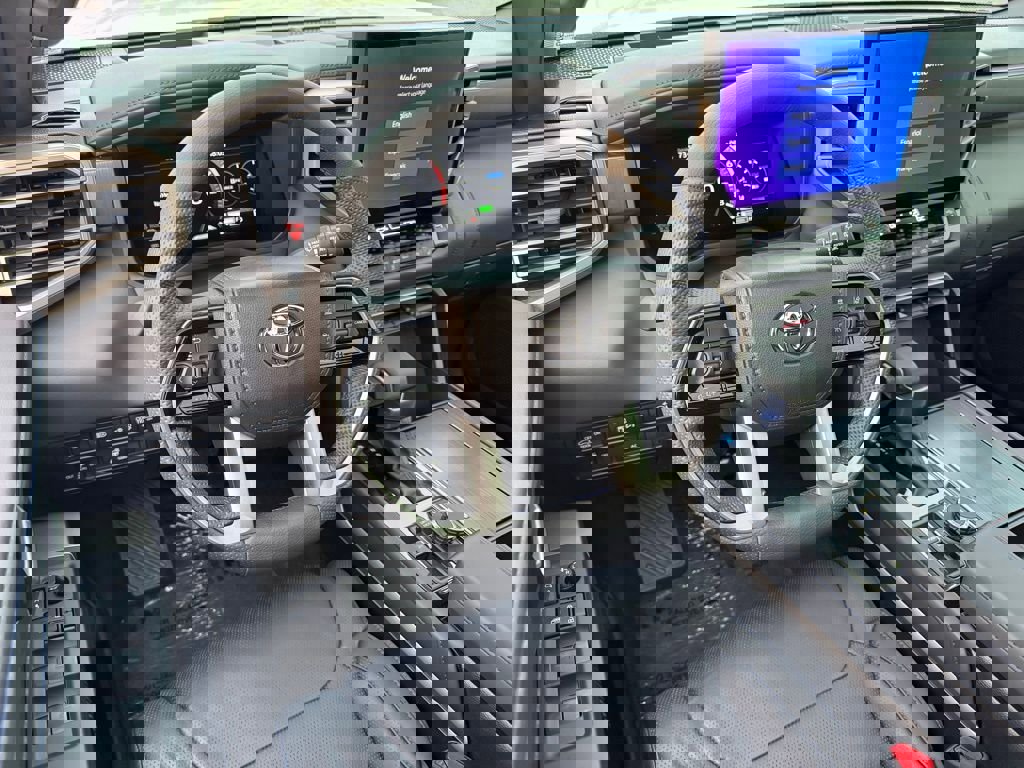 Used 2026 Toyota Sequoia Platinum image 21