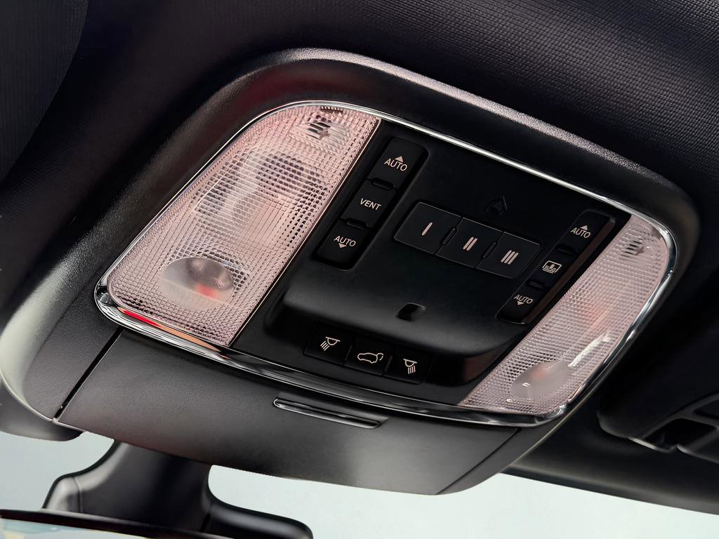 Used 2020 Jeep Grand Cherokee High Altitude AWD/4WD image 43