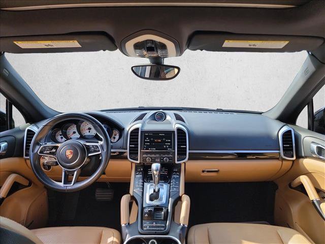 Used 2016 Porsche Cayenne AWD/4WD image 17