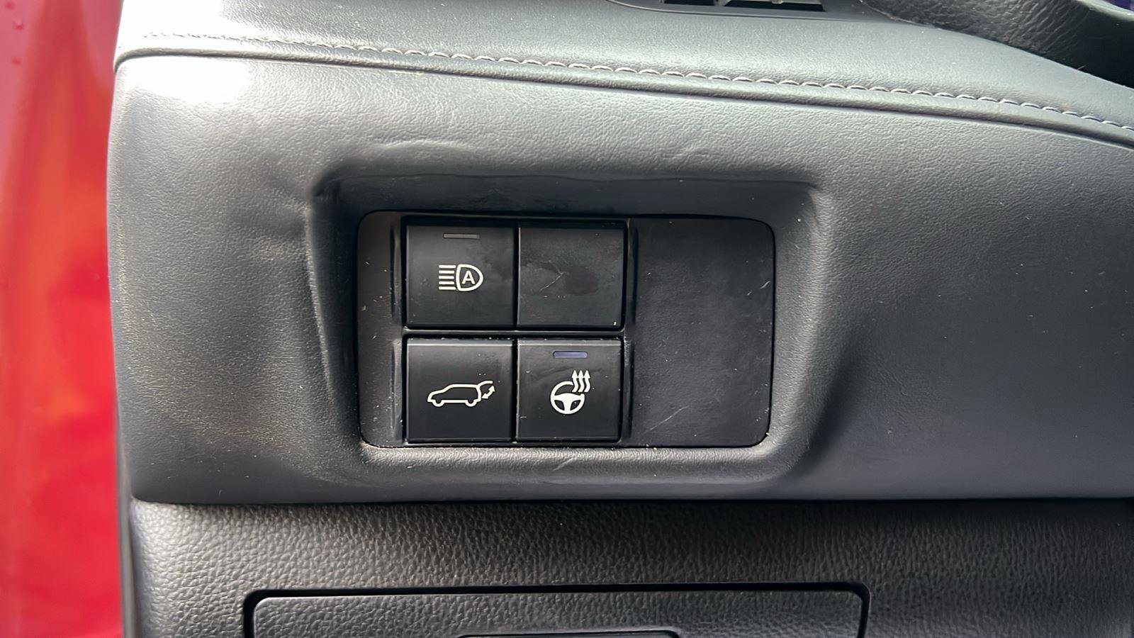 Used 2020 Toyota Highlander Limited image 25