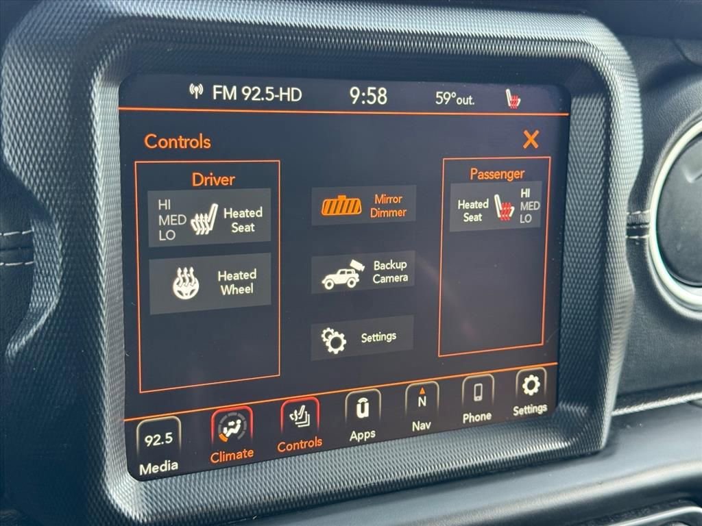 Used 2022 Jeep Wrangler Unlimited Sahara w/ Cold Weather Group AWD/4WD image 23