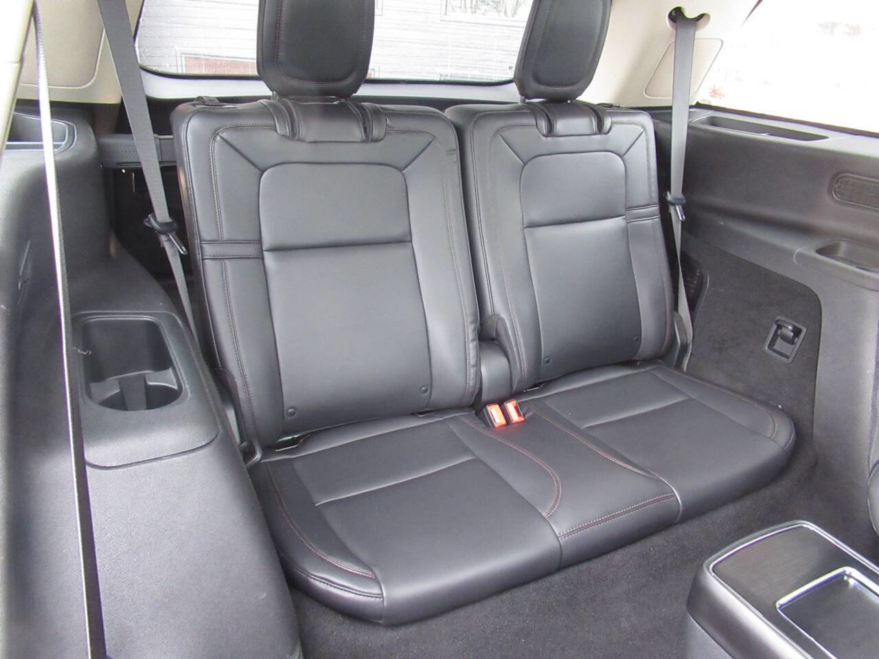 Used 2020 Lincoln Aviator Reserve w/ Equipment Group 201A image 13