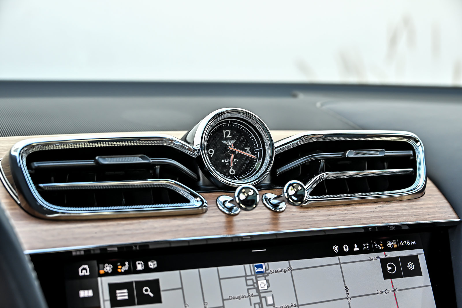 Certified 2023 Bentley Bentayga AWD/4WD image 35