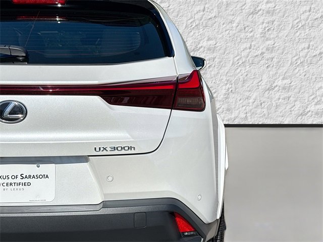 Used 2025 Lexus UX 300h FWD image 10
