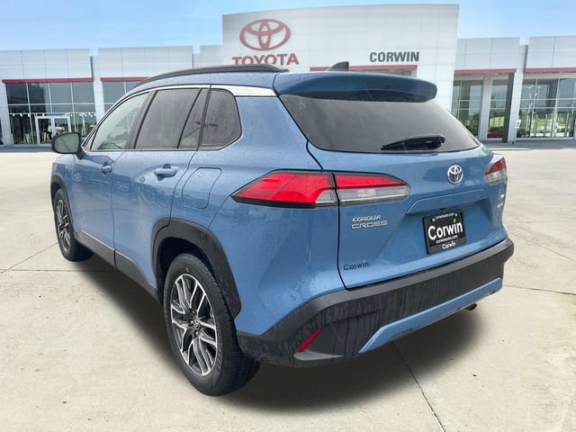 Used 2026 Toyota Corolla Cross XLE AWD/4WD image 3