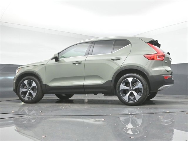 Used 2023 Volvo XC40 B5 Plus w/ Protection Package Premier image 38