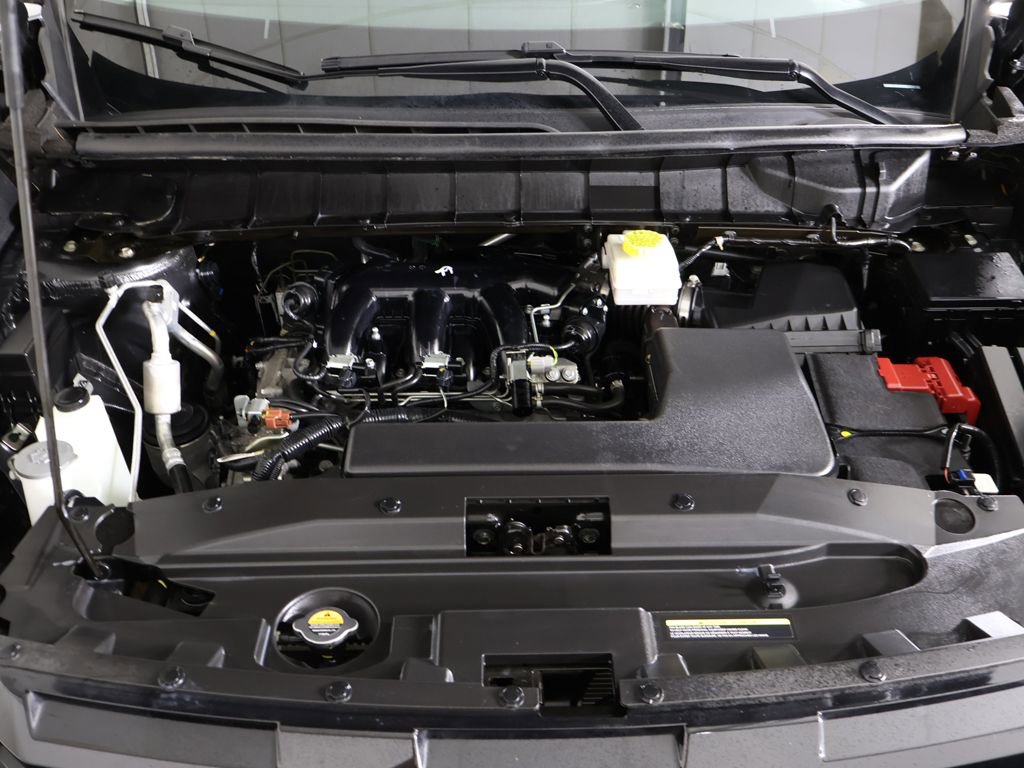 Used 2023 Nissan Pathfinder S image 18