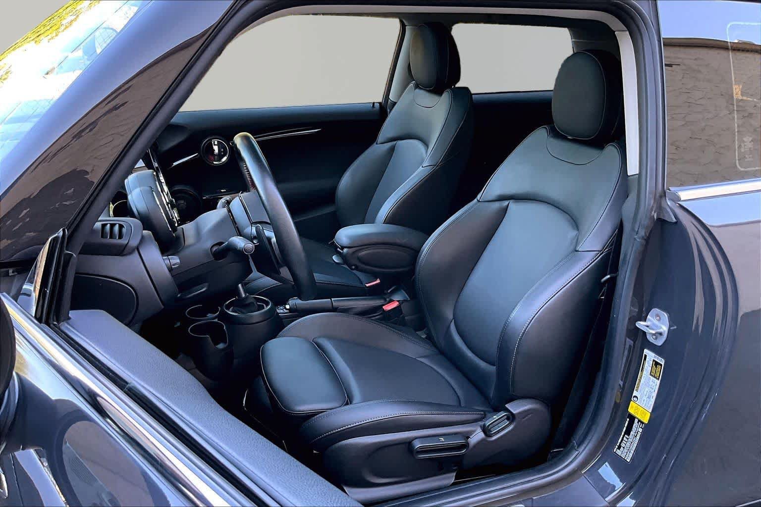 Used 2019 MINI Cooper S w/ Signature Upholstery Package FWD image 8