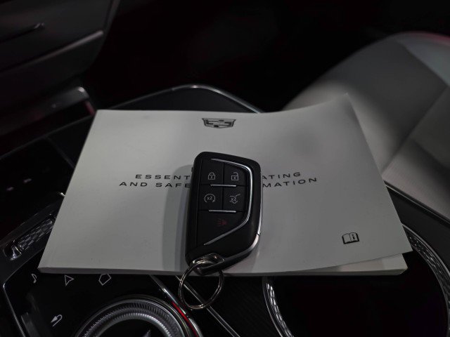 Used 2024 Cadillac Lyriq Luxury image 44