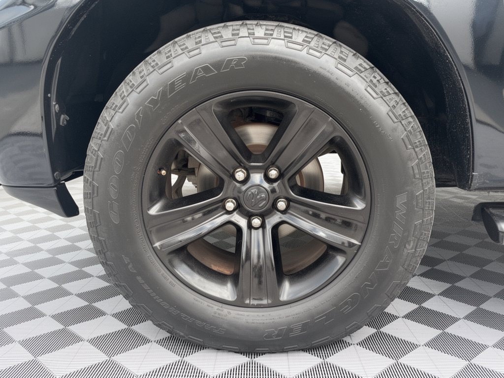 Used 2017 RAM 1500 Sport w/ Black Ram 1500 Sport Group AWD/4WD image 13