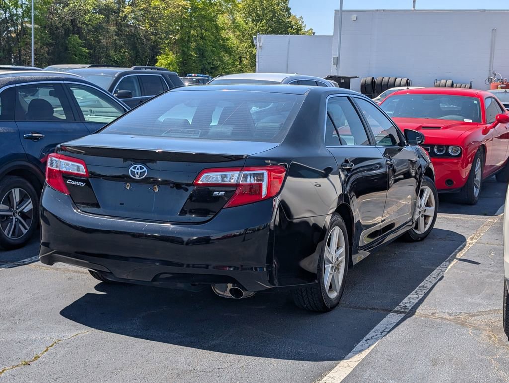 Used 2013 Toyota Camry SE image 3
