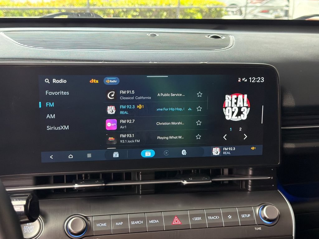 Used 2024 Hyundai Kona Limited FWD image 18