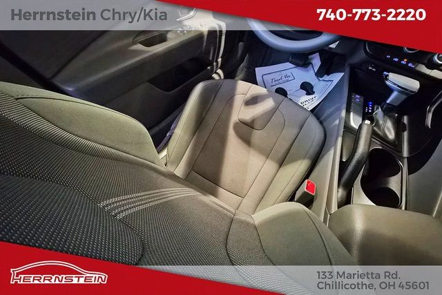 Used 2024 Hyundai Elantra SE image 14