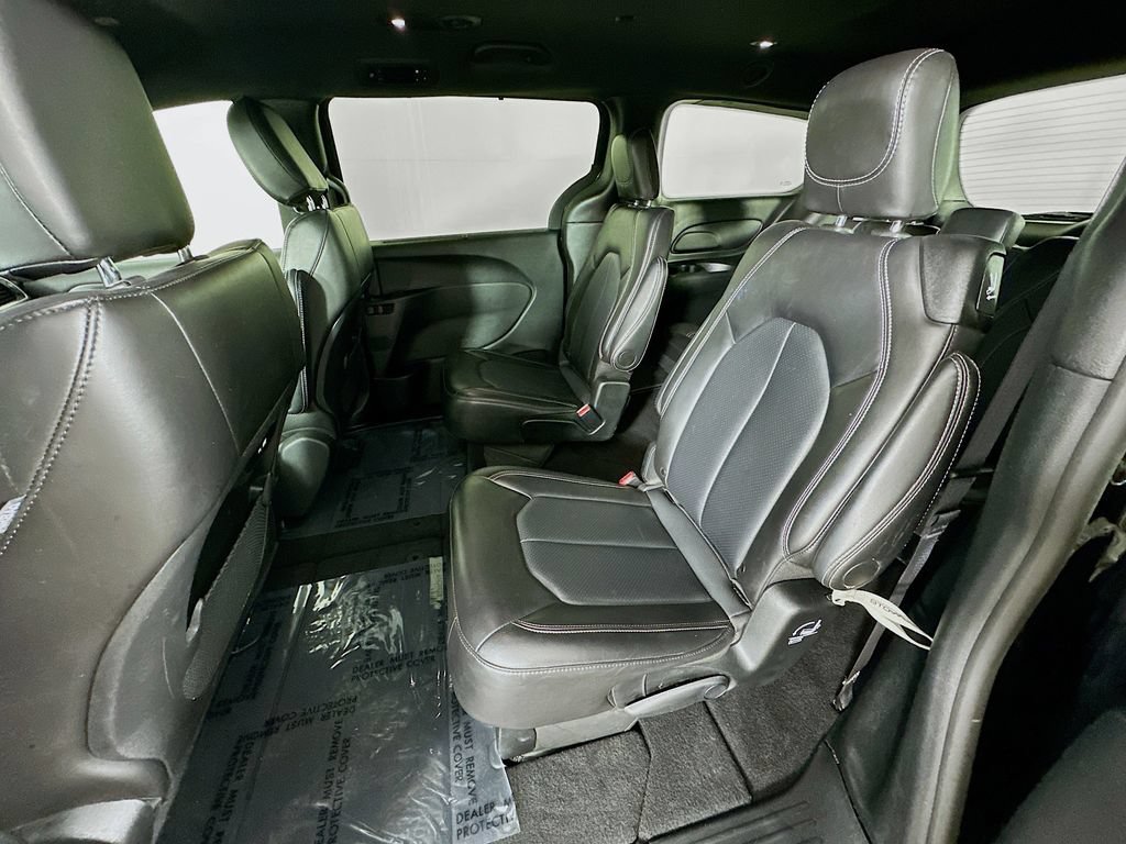 Used 2025 Chrysler Pacifica Select FWD image 31