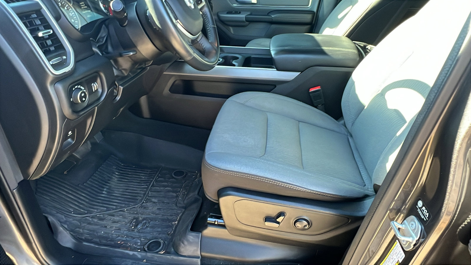 Used 2023 RAM 1500 Big Horn image 16