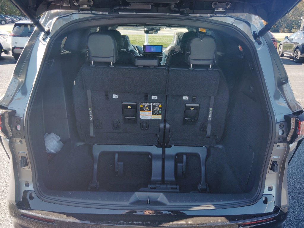 New 2026 Toyota Sienna Platinum AWD/4WD image 15