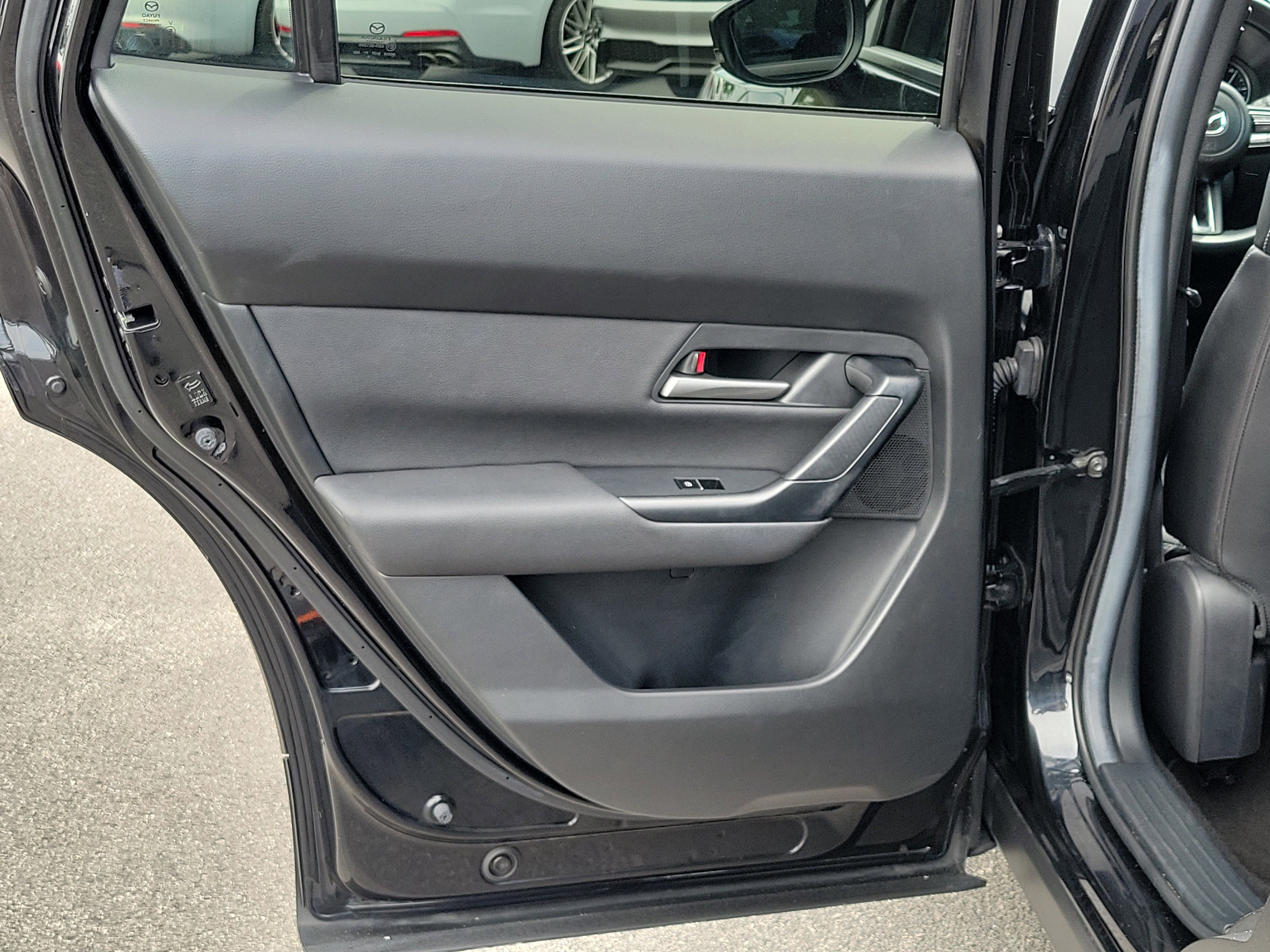 Used 2025 MAZDA CX-50 AWD 2.5 S w/ Preferred Package image 13