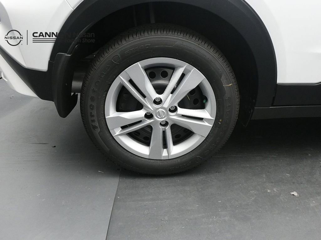 New 2025 Nissan Kicks Play S FWD image 28