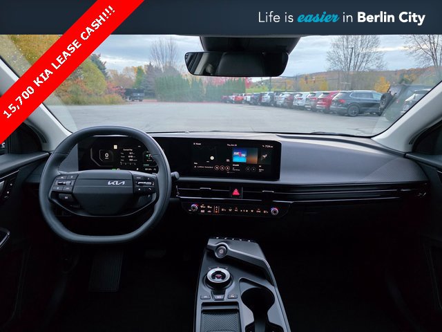 New 2025 Kia EV6 Wind image 18