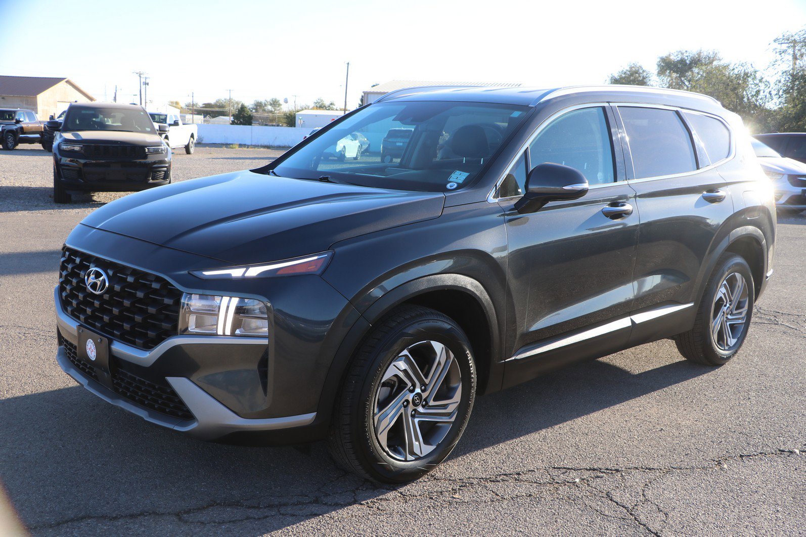 Used 2023 Hyundai Santa Fe SEL image 3