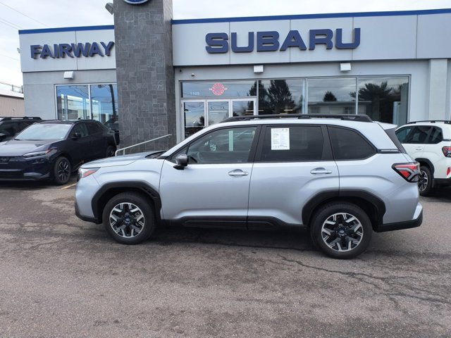 Used 2025 Subaru Forester Premium AWD/4WD image 1