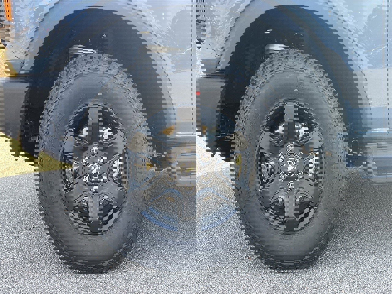 New 2025 Ford Bronco Outer Banks image 28