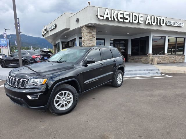 Used 2018 Jeep Grand Cherokee Laredo AWD/4WD image 1
