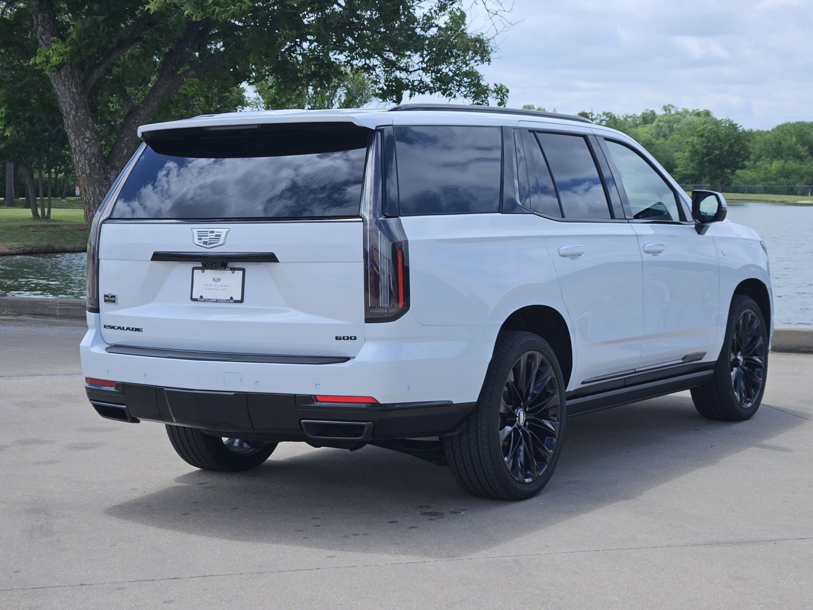 New 2026 Cadillac Escalade Platinum Sport w/ LPO, ONYX Package AWD/4WD image 3