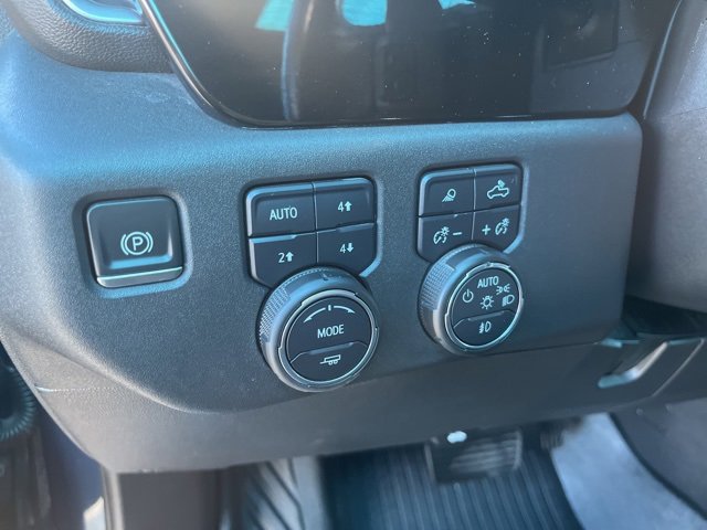 Used 2022 Chevrolet Silverado 1500 LT Trail Boss w/ LT Trail Boss Premium Package image 12