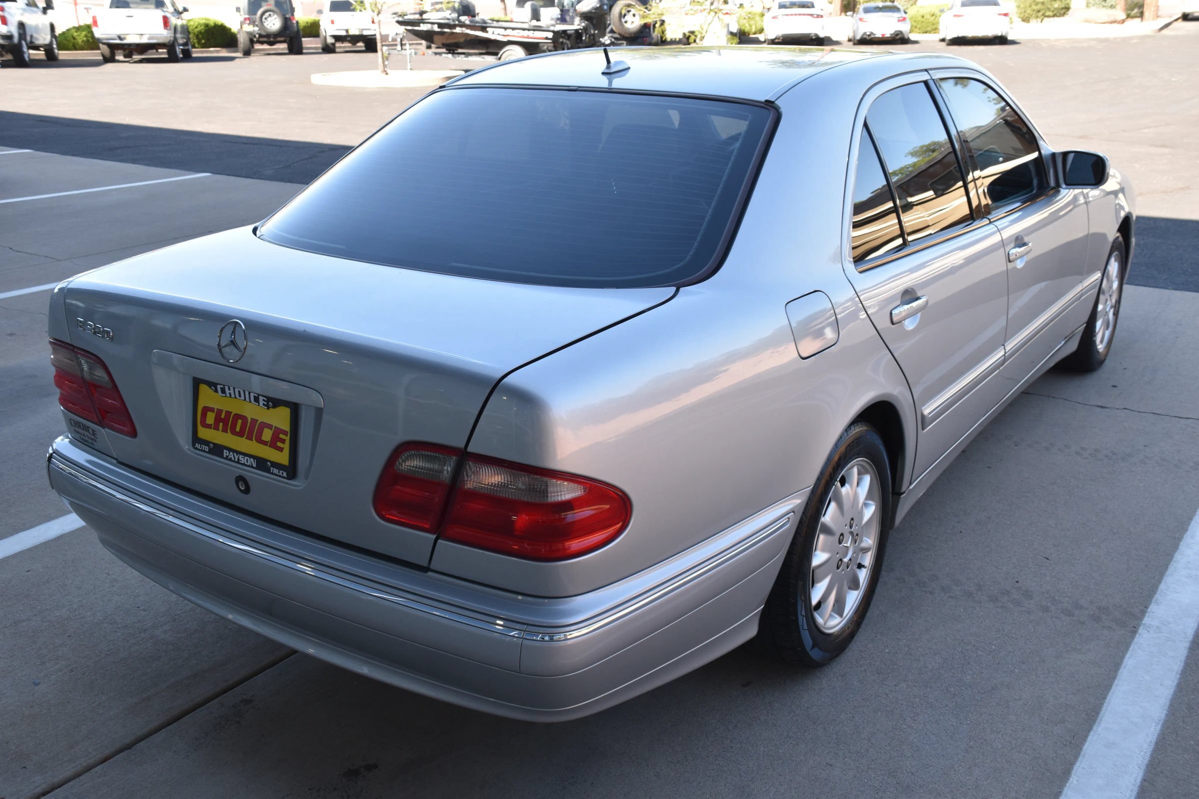Used 2000 Mercedes-Benz E 320 Sedan image 8
