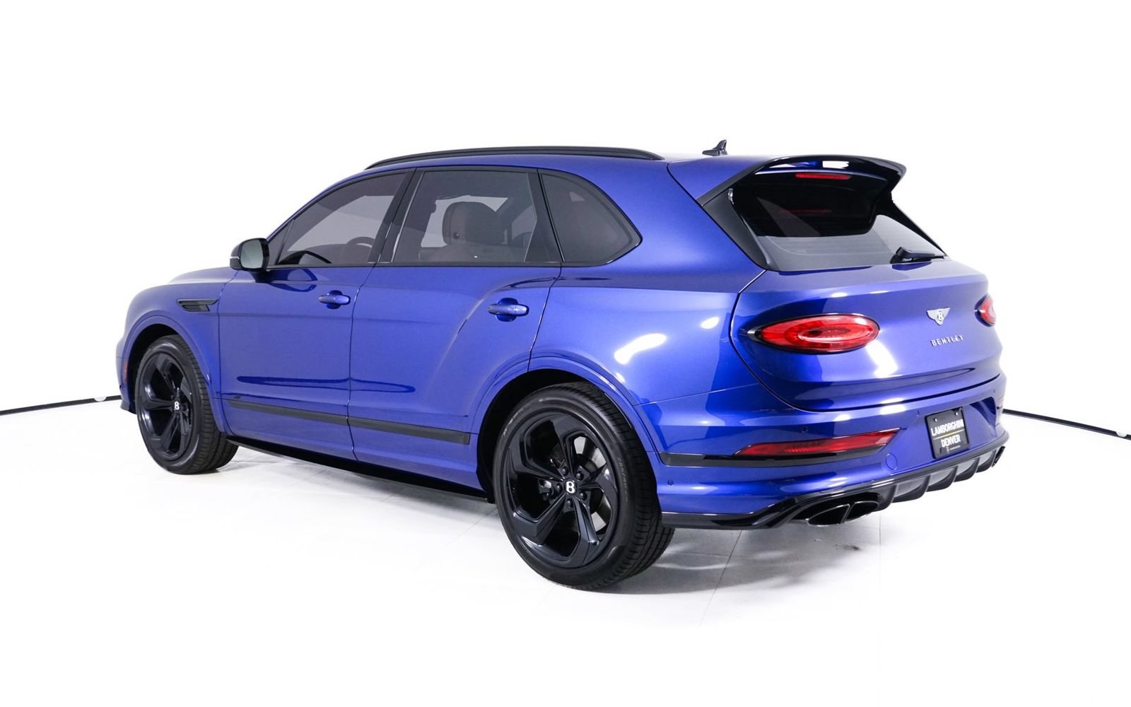 Used 2022 Bentley Bentayga AWD/4WD image 3