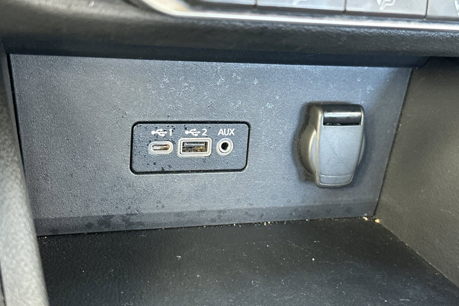 Used 2023 Nissan Sentra SV FWD image 30