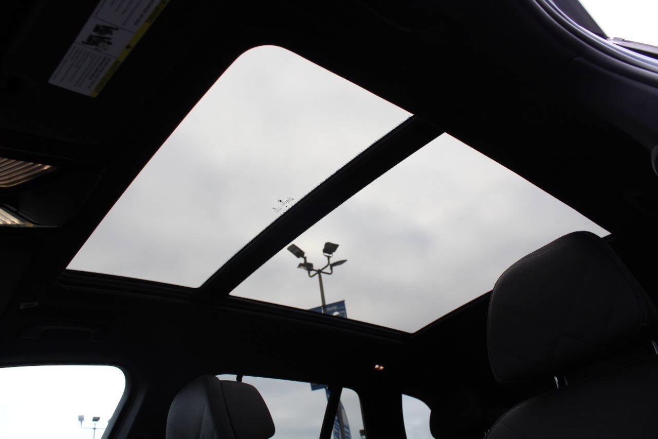 Used 2023 BMW X5 M50i w/ Climate Comfort Package image 28