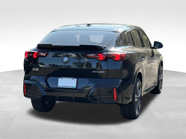 New 2026 BMW X2 xDrive28i w/ Technology Package AWD/4WD image 4